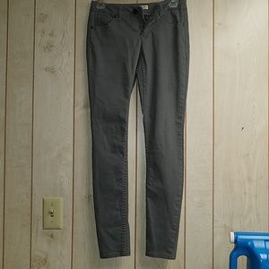 Womens No Boundaries skinny jean